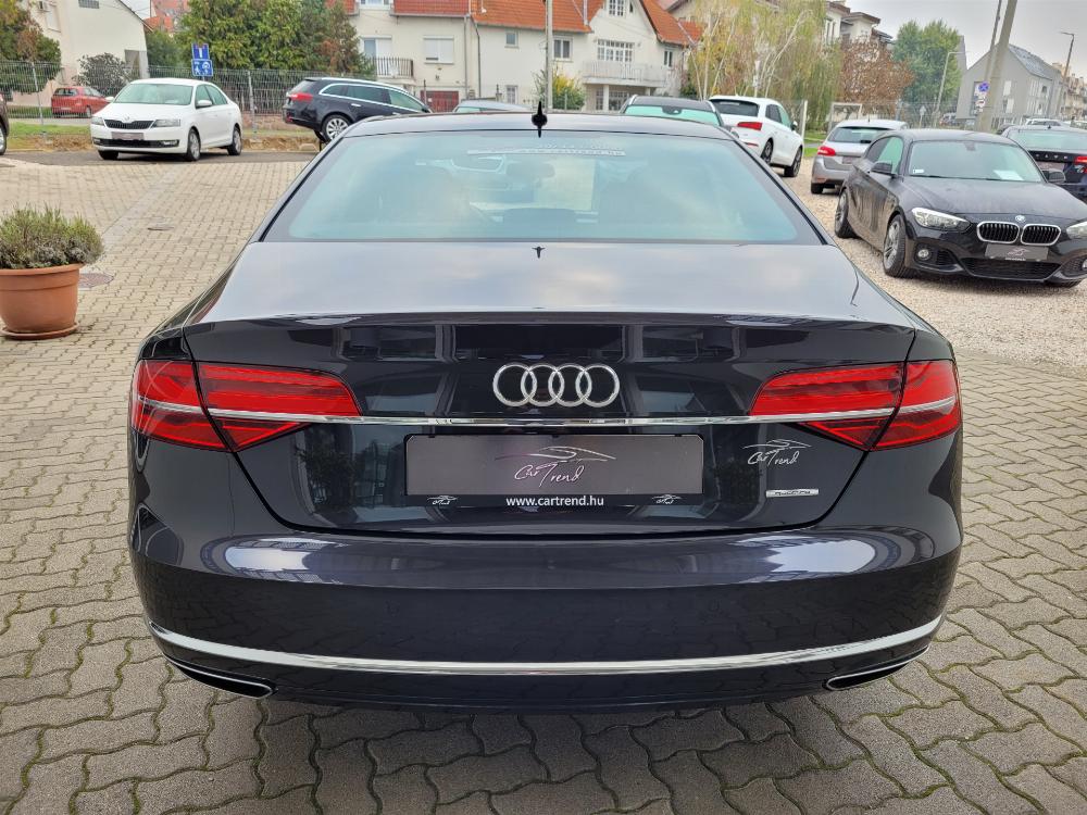 Eladó Audi A8